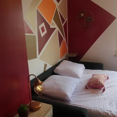 Privatunterkunft La Belle Rouge Pont-a-marcquoise - 15min Aeroport Lesquin - 20min Lille